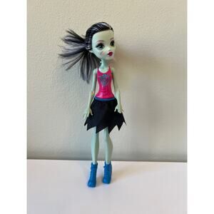 Monster High Frankie Stein Doll 2015 Ghoul Spirit Doll Black Skirt Blue Shoe 11"